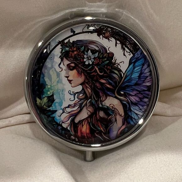 Whimsical Fairy Travel Pill Box 3 Compartment Medicine Pill Case Metal NEW🧚‍♀️ - Picture 1 of 5